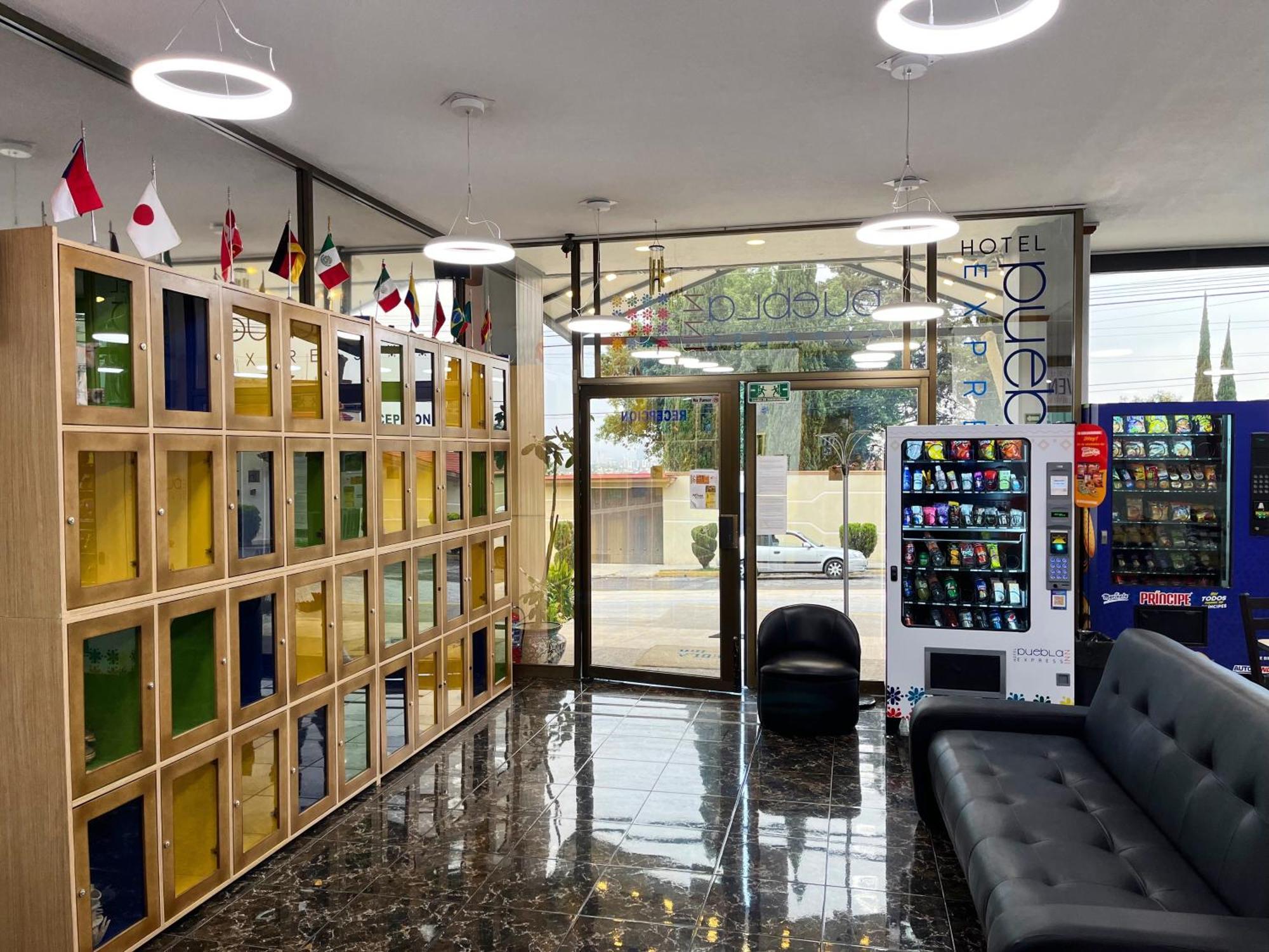 Puebla Inn Express Екстериор снимка