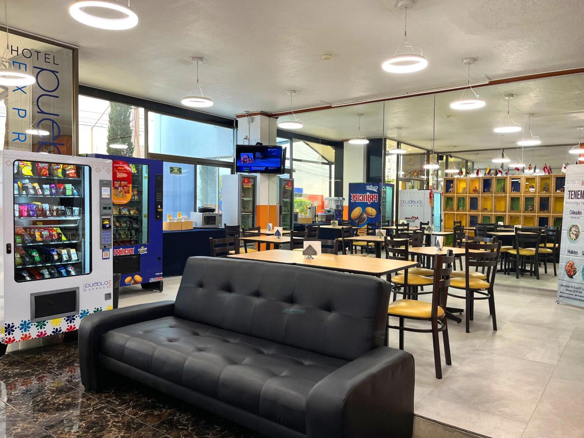 Puebla Inn Express Екстериор снимка